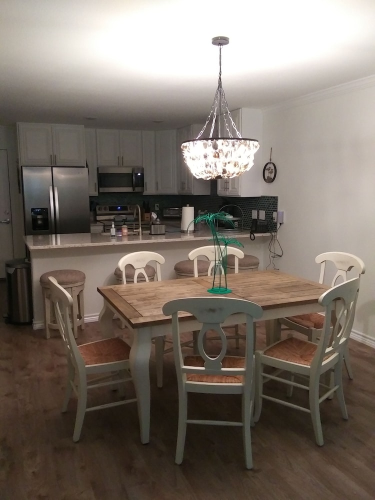 Executive Keys Condominiums on the Beach 48/66