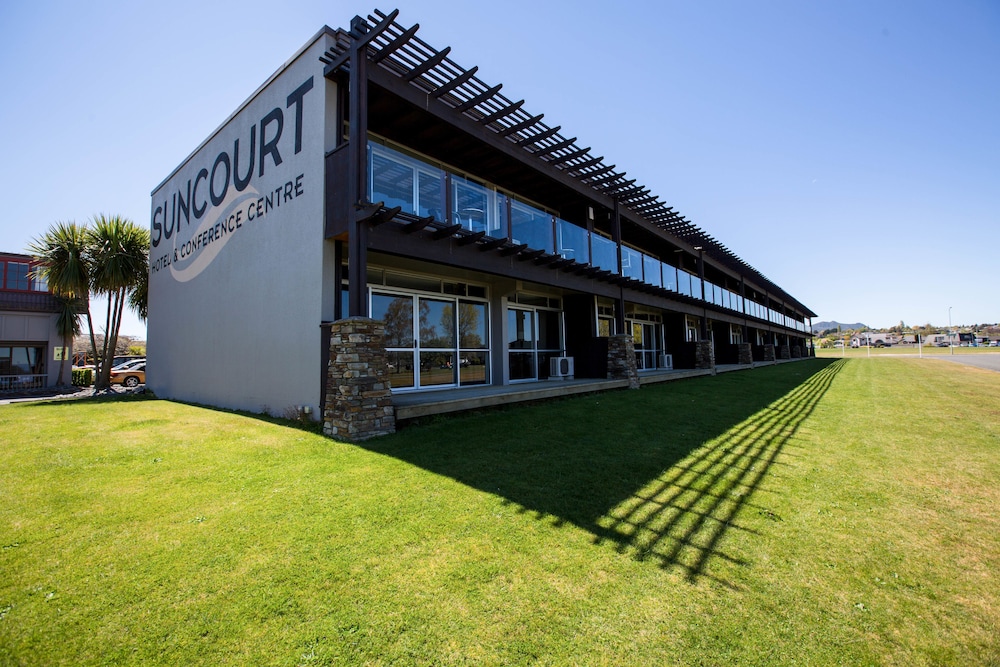 Suncourt Hotel 46/50