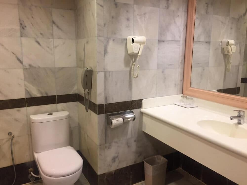 Emerald Puteri Hotel 36/37