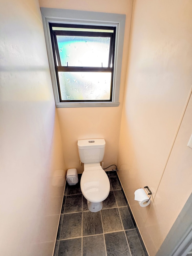 Waikanae Beach Motel 75/76