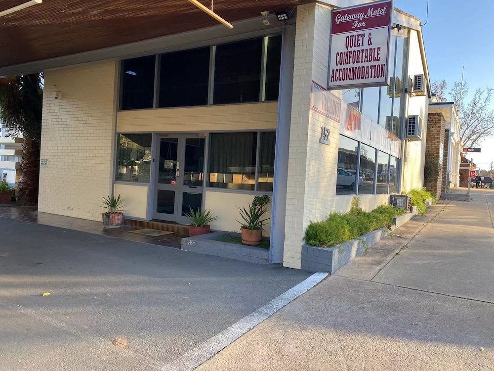 Gateway Motor Inn Narrandera 2/45