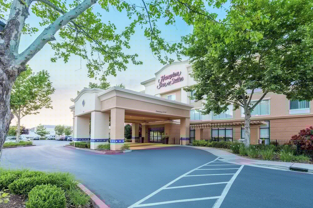 Hampton Inn Suites Yuba City 1/44