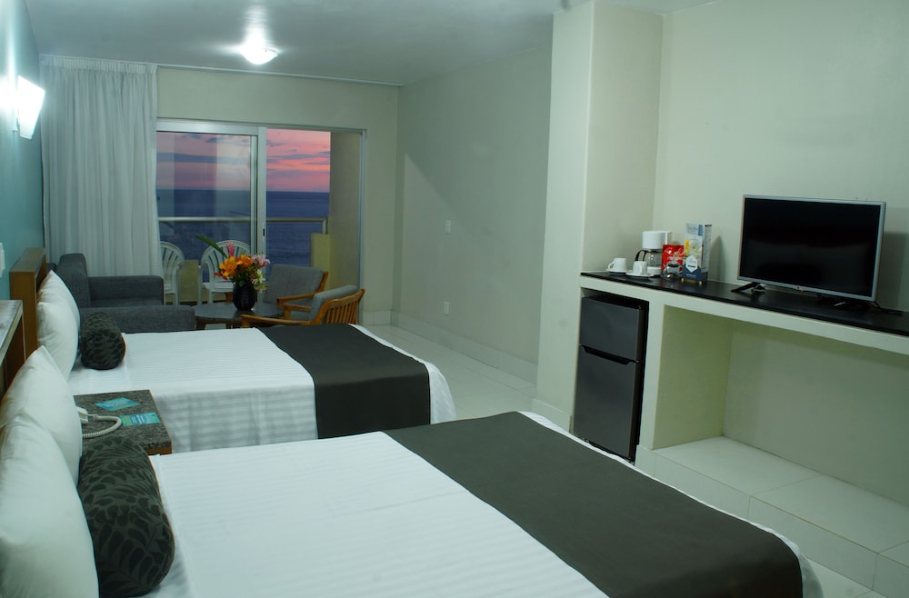 SUPERIOR, SUITE, OCEAN VIEW