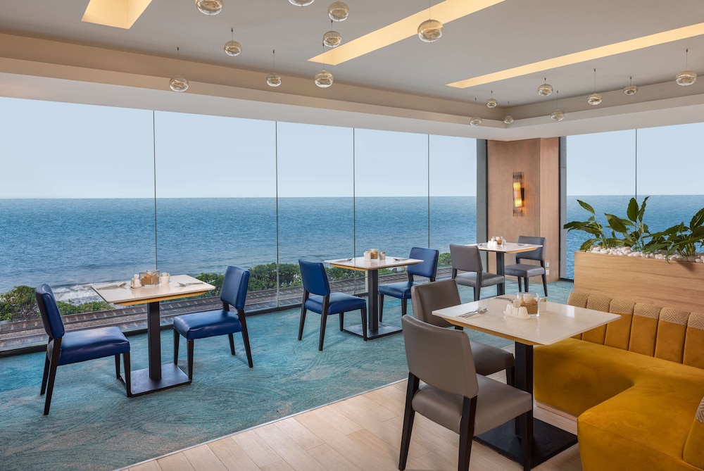 Radisson Hotel Colombo 42/62