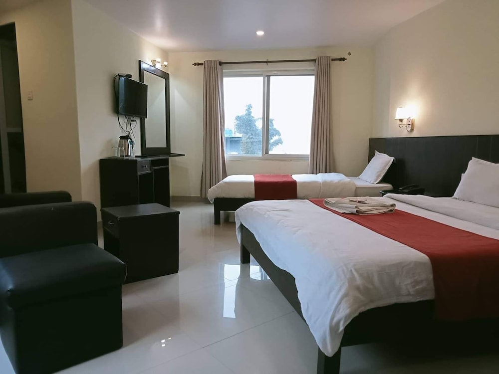 ROOM, DOUBLE BED, LAKE VIEW