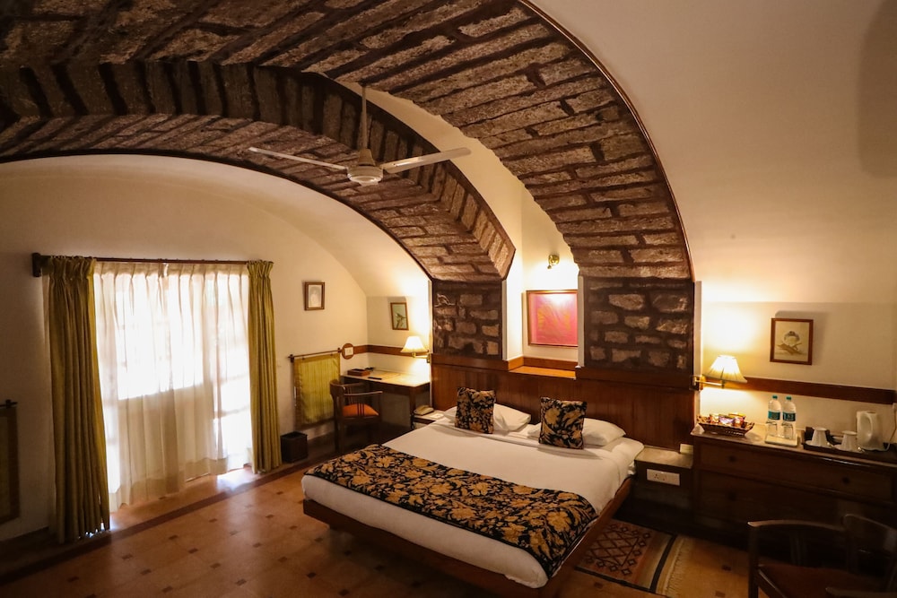 MAHARANI, SUITE