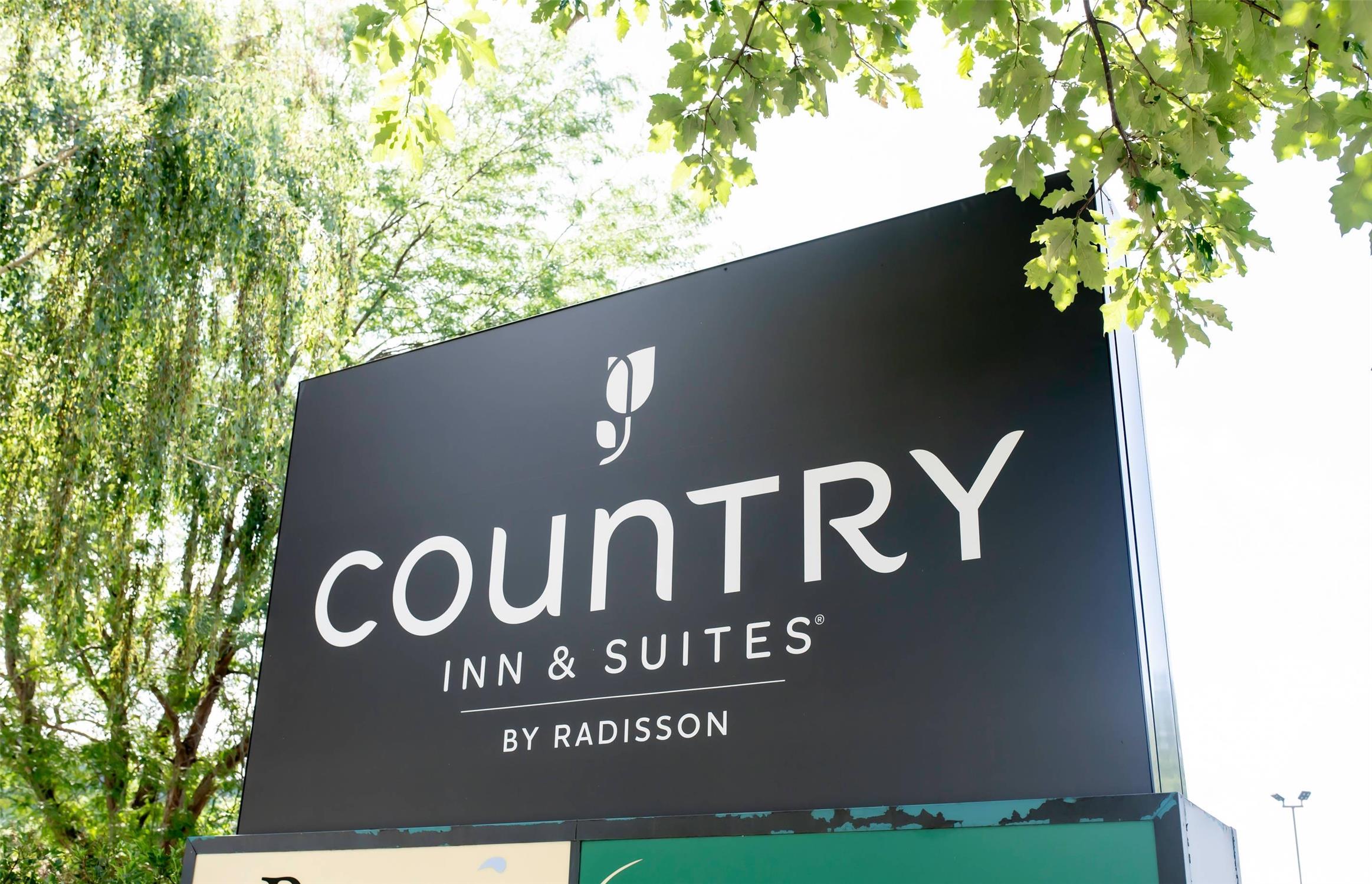 Country Inn and Suites by Radisson Prairie du Chien 4/36