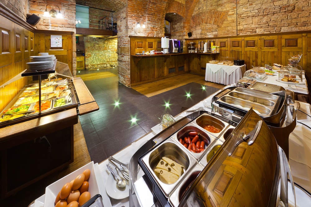 Prague Inn 43/53