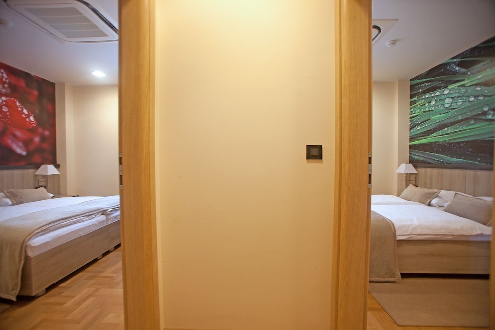 Hotel Calypso 49/49