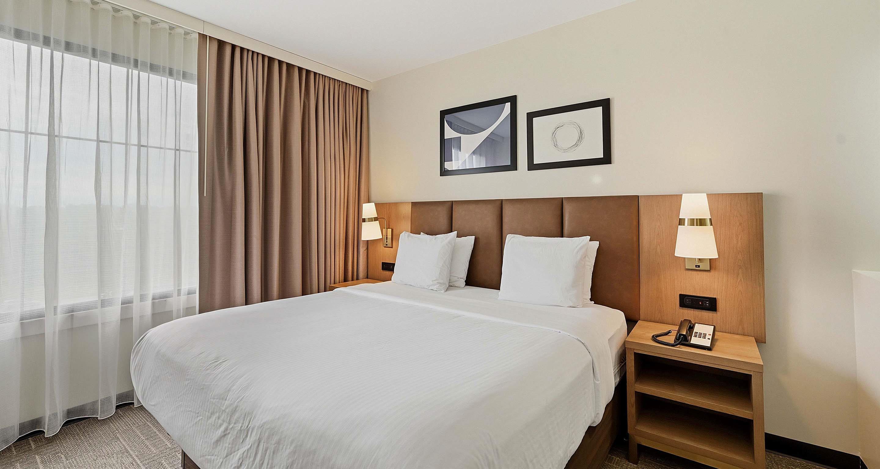 Suite, King Bed