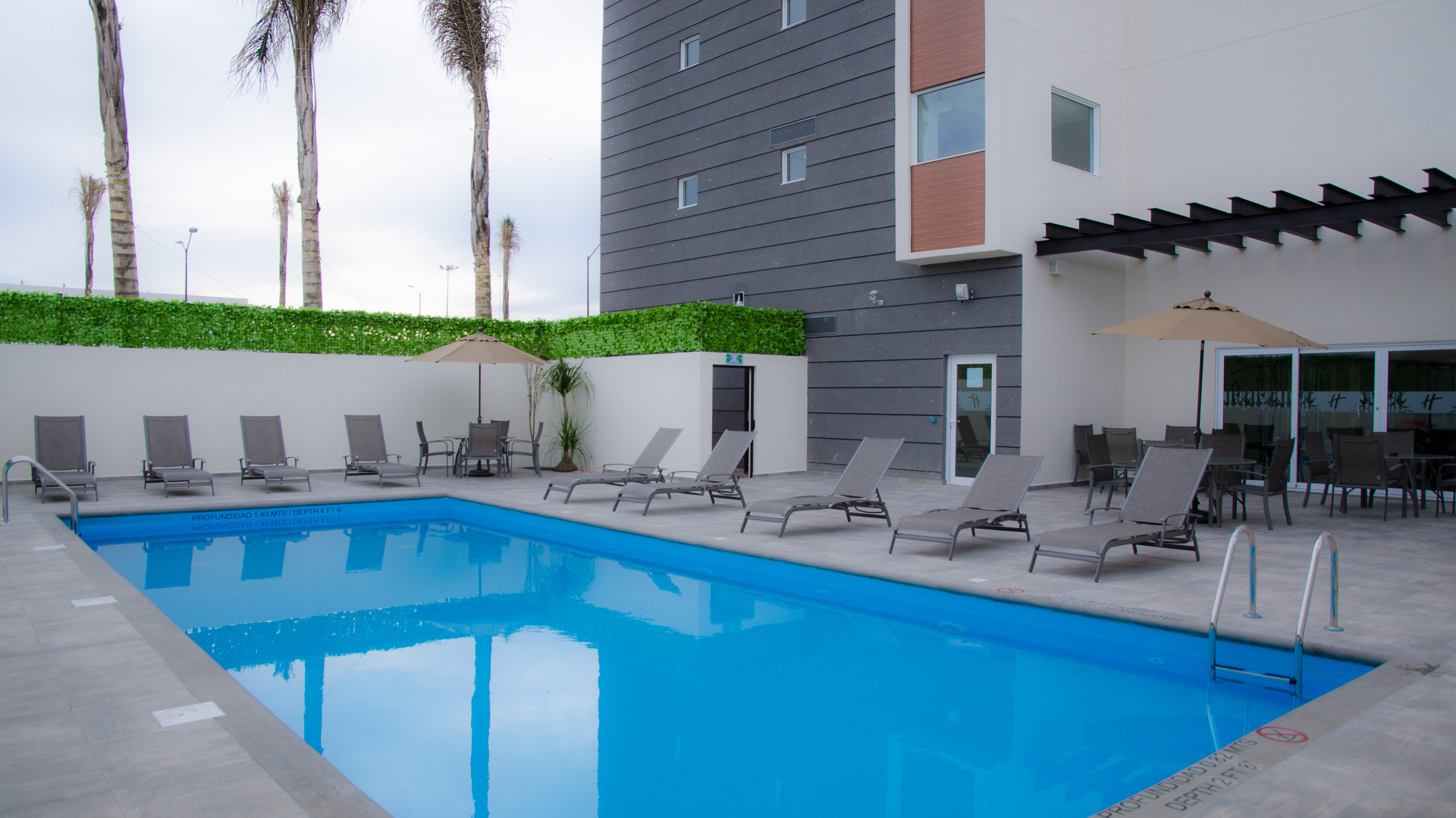 Holiday Inn Express and Suites Celaya 25/50