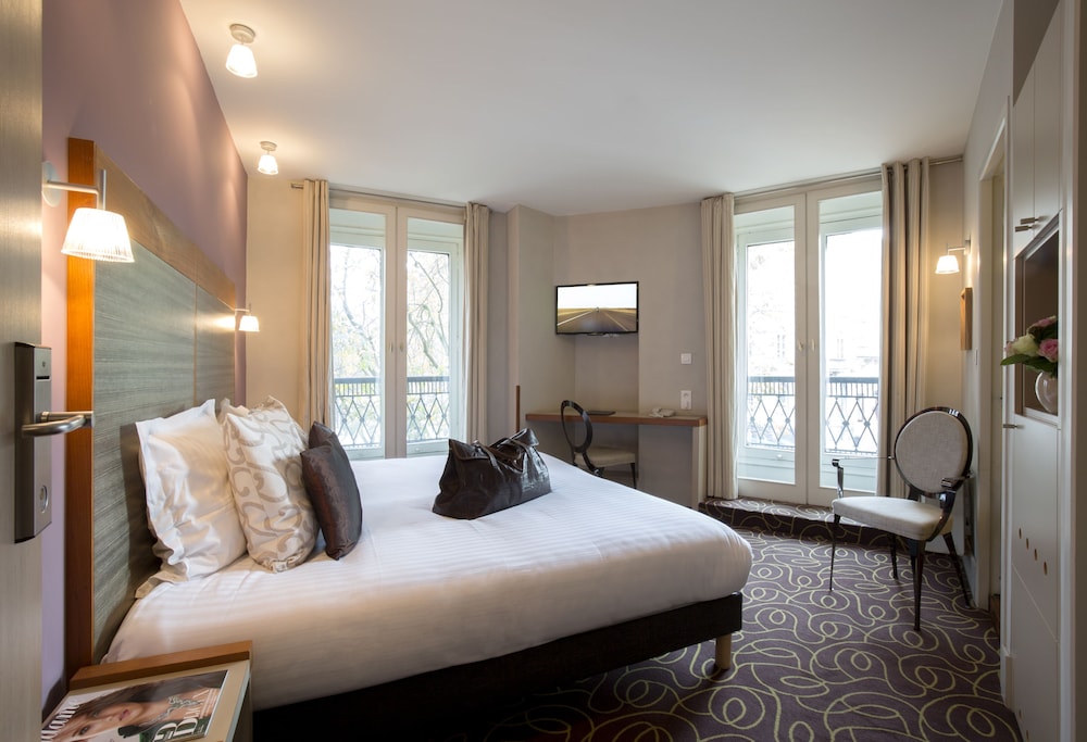 HOTEL DE NORMANDIE 25/44