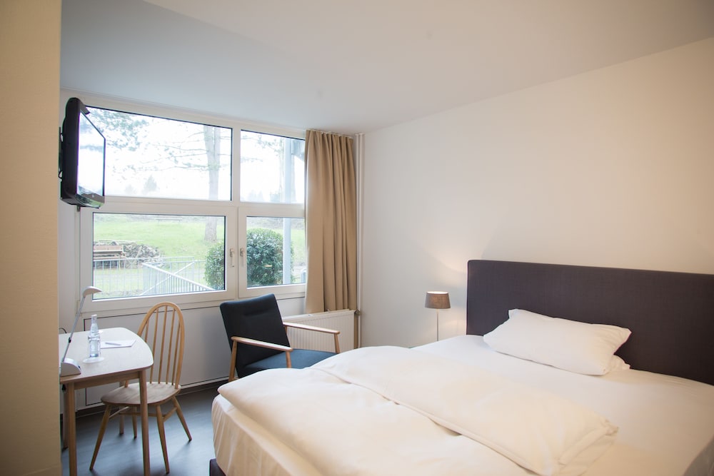Wald & Golfhotel Lottental 8/29
