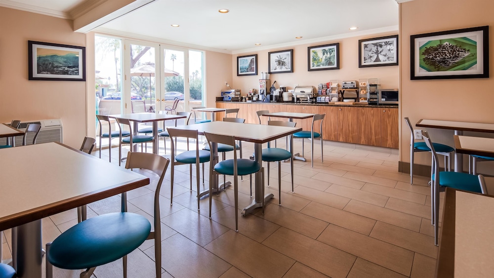Best Western Date Tree Hotel 43/49