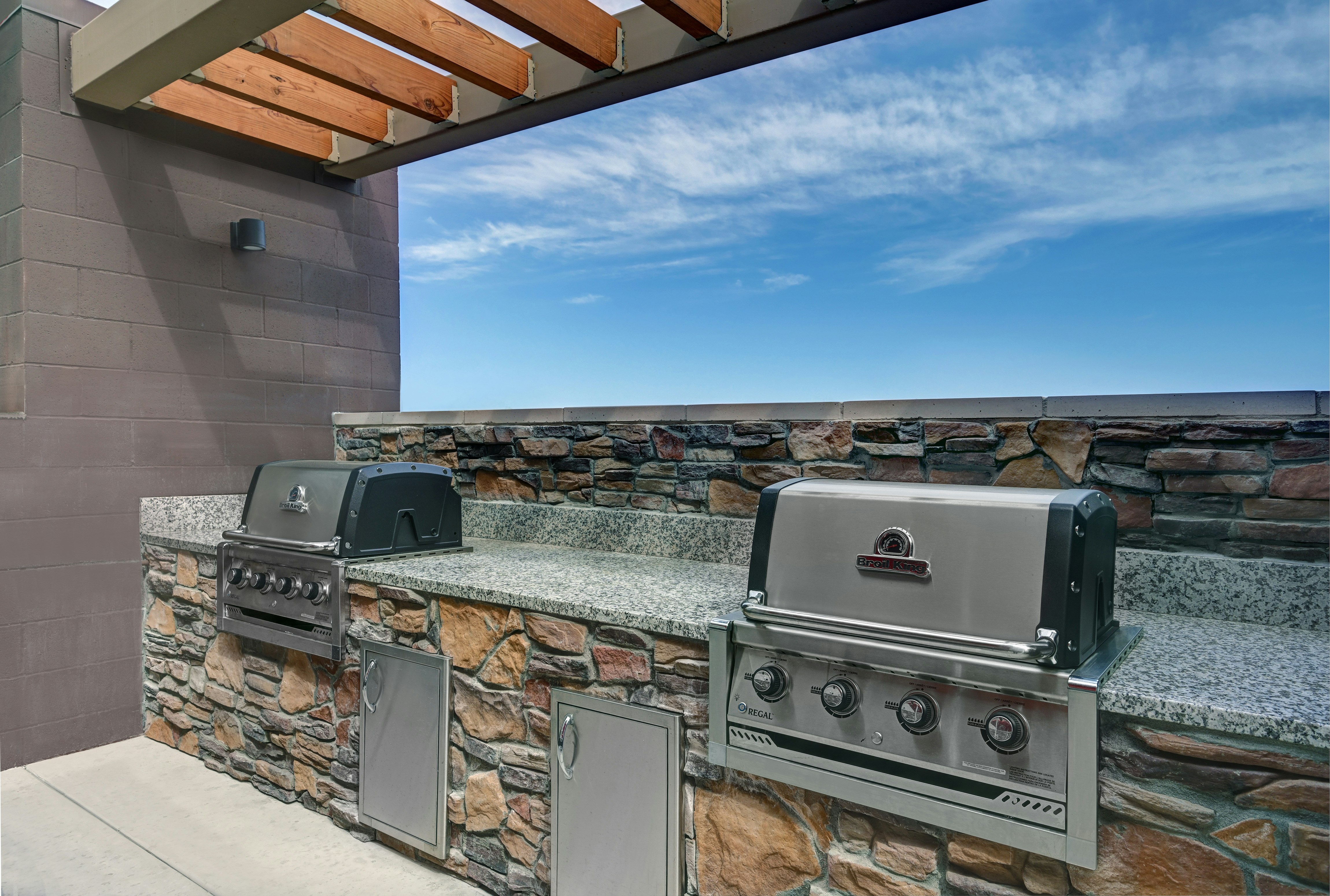 Home2 Suites by Hilton Tracy 29/31