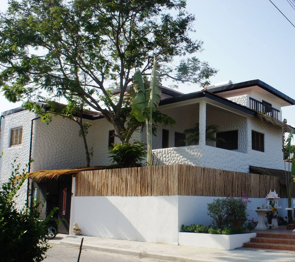 Baan Talay Chine Boutique Resort 4/70