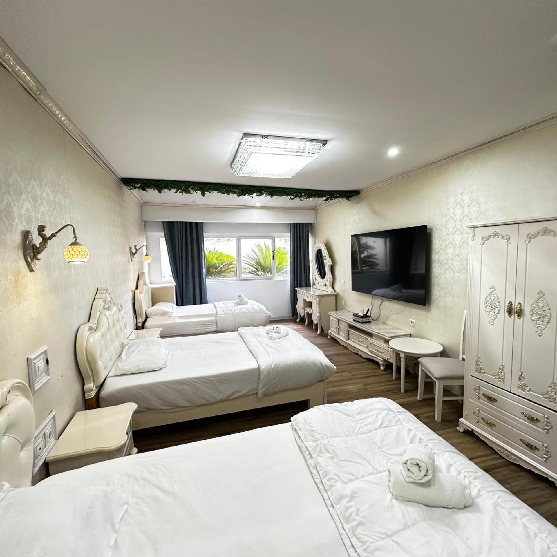 Room, Triple, Private Bathroom
