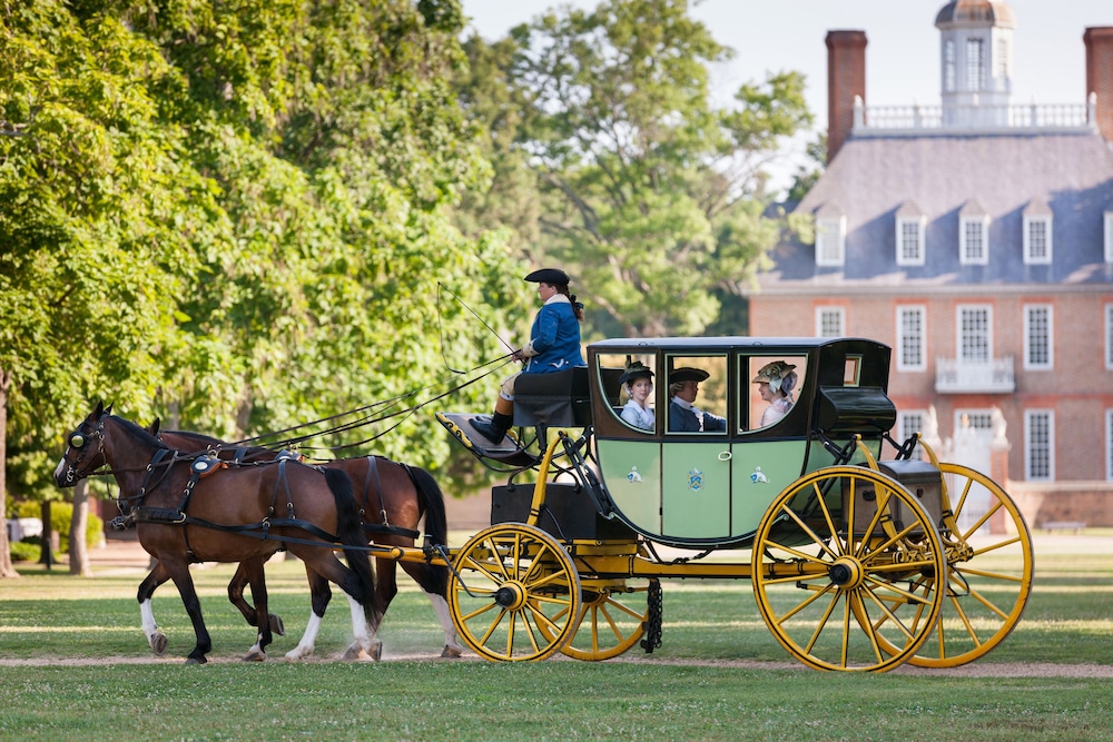 The Colonial Houses - A Colonial Williamsburg Hotel 7/66
