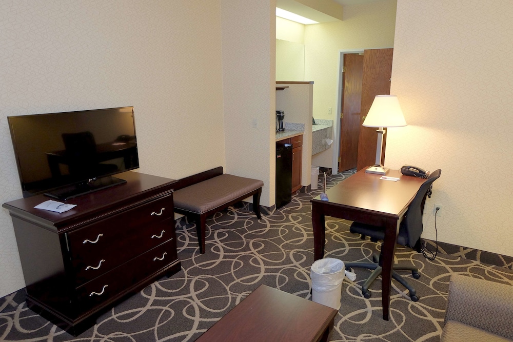 Best Western Plus Eau Claire Conference Center 44/62