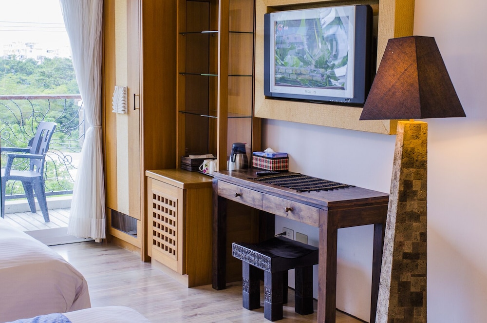 Seasons Bali Fashion Inn 35/50