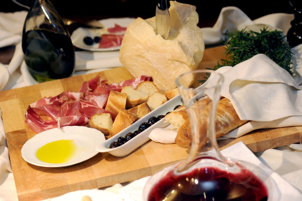 Milan Hotel Restaraunt Enoteca 12/28