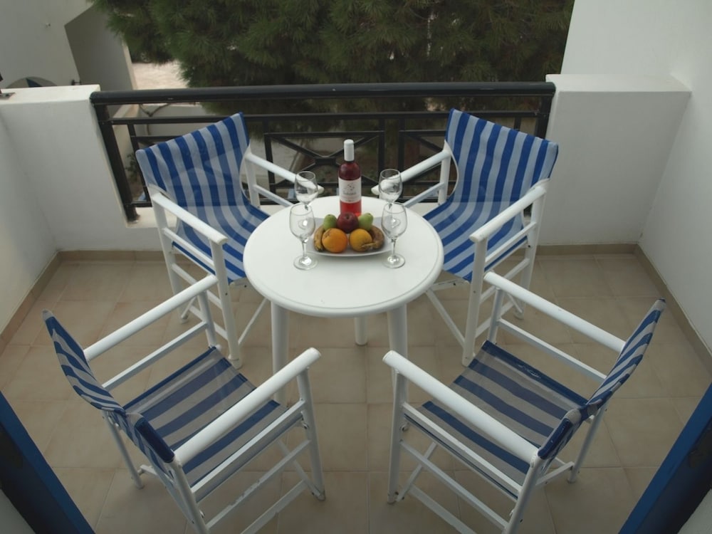 Levante Beach Hotel 46/65