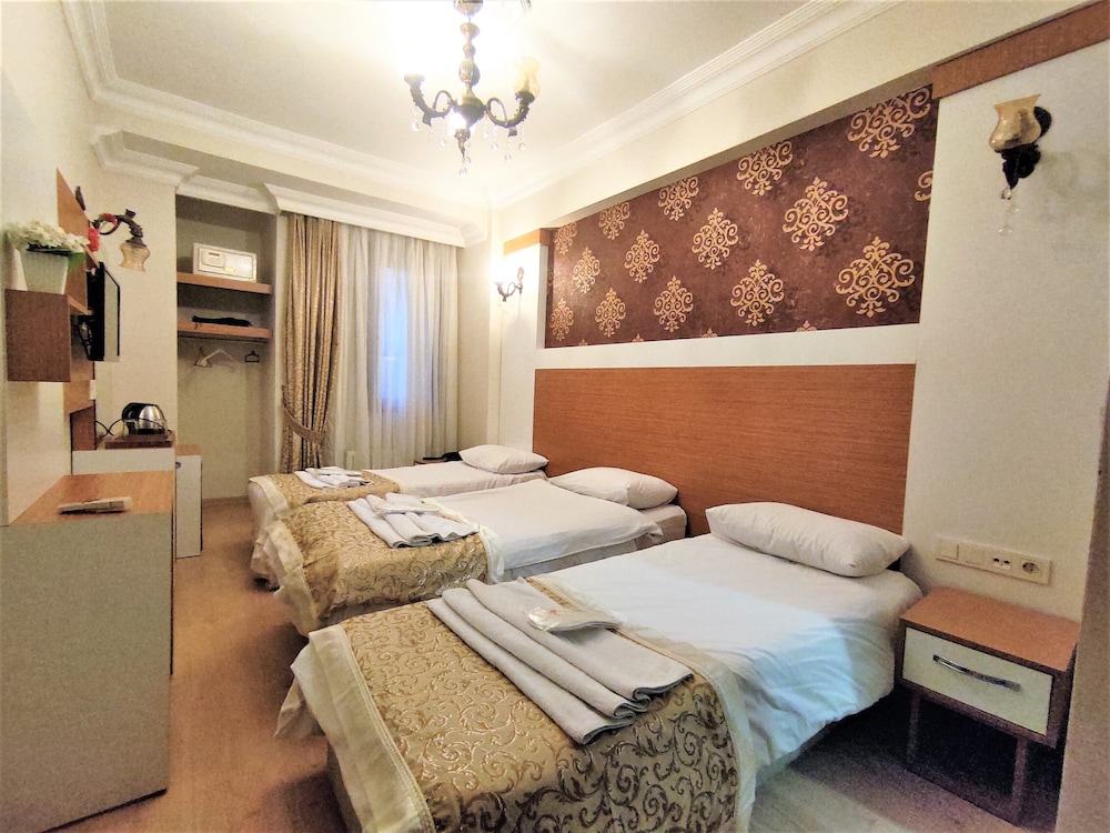Raimond Hotel 21/29