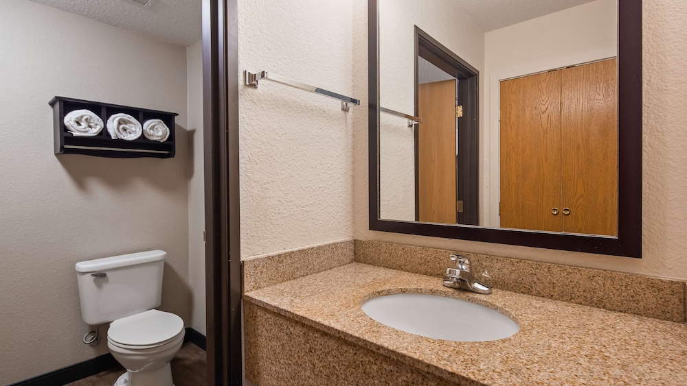 Best Western Plus Newark/Christiana Inn 7/30