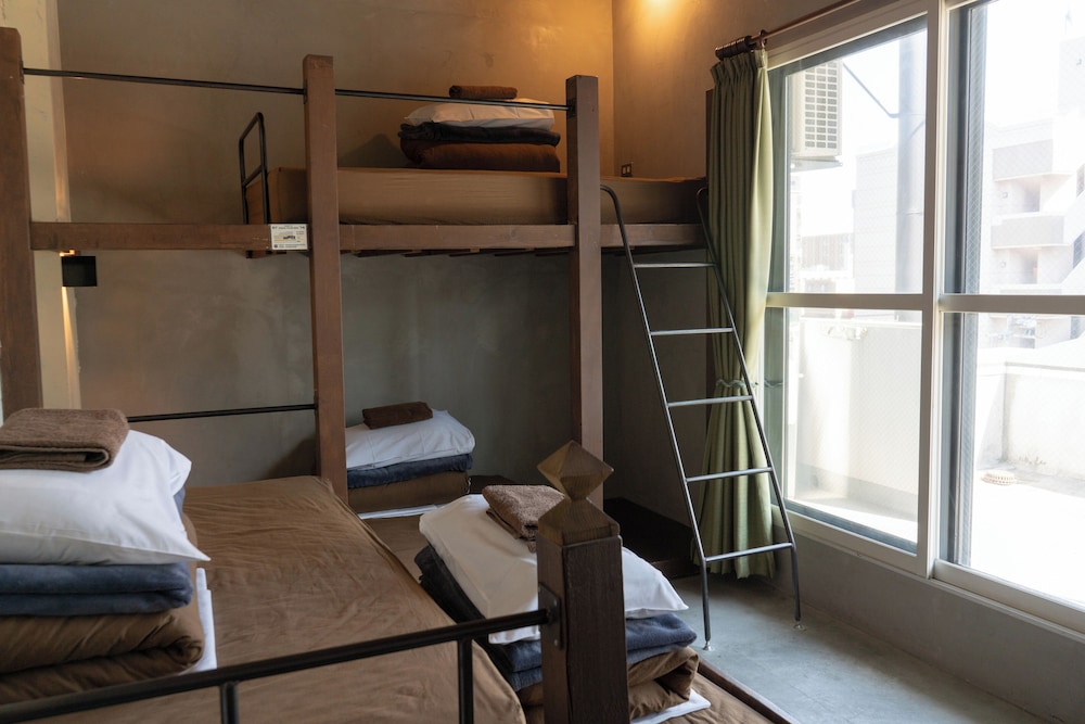 Untapped Hostel 13/57