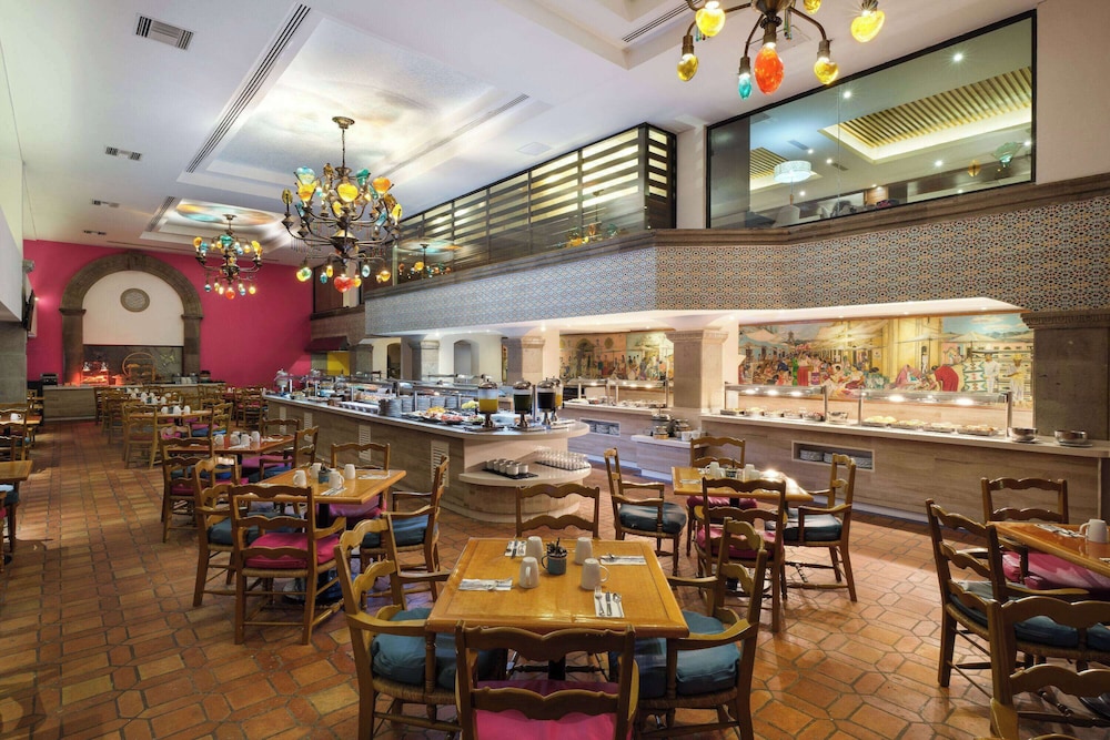 restaurant cafeteria