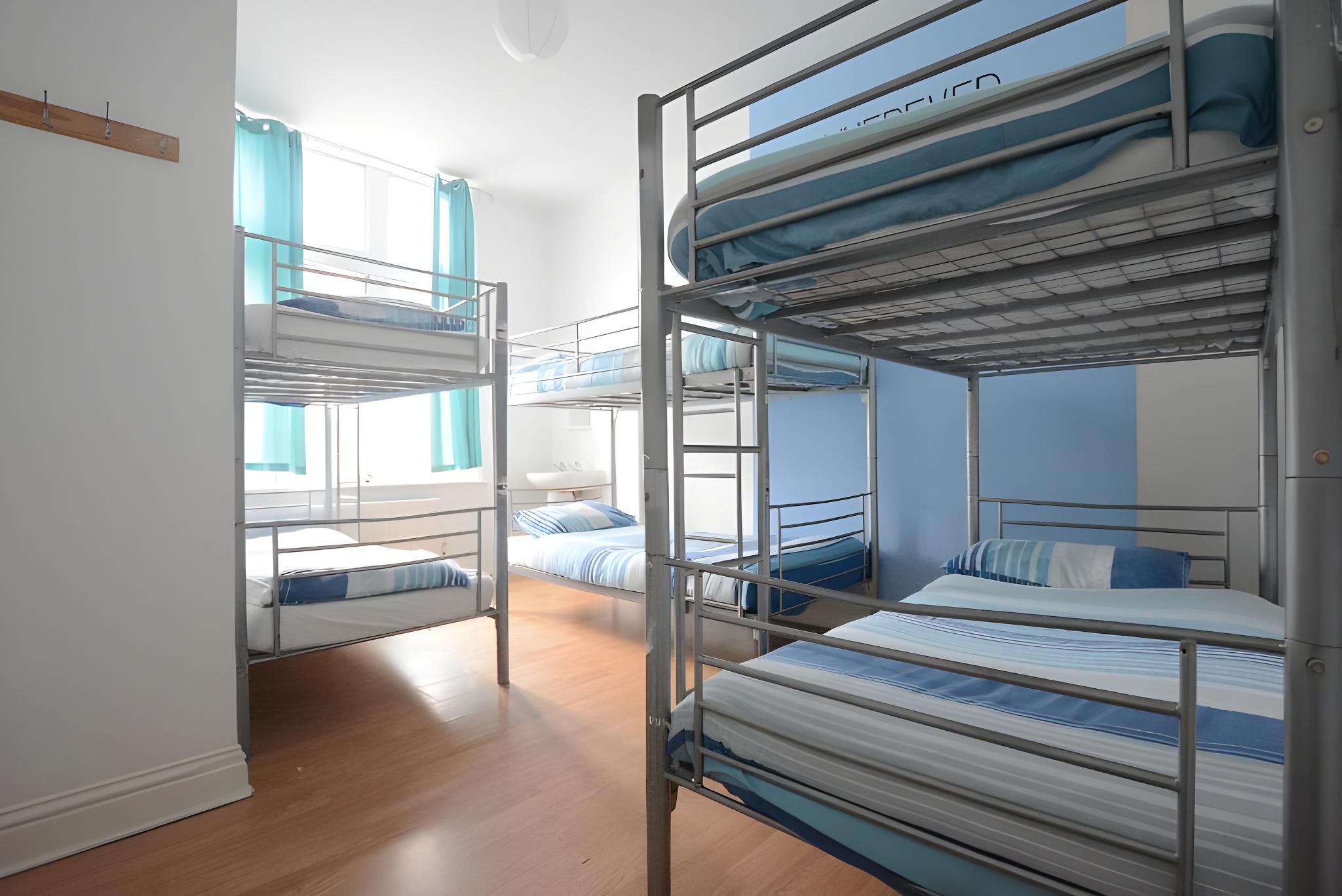 Private, Mixed Dorm, 6 Beds