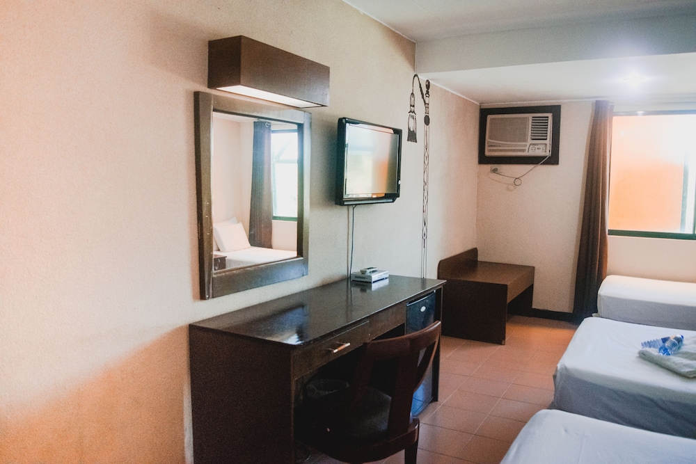 Country Village Hotel 37/37