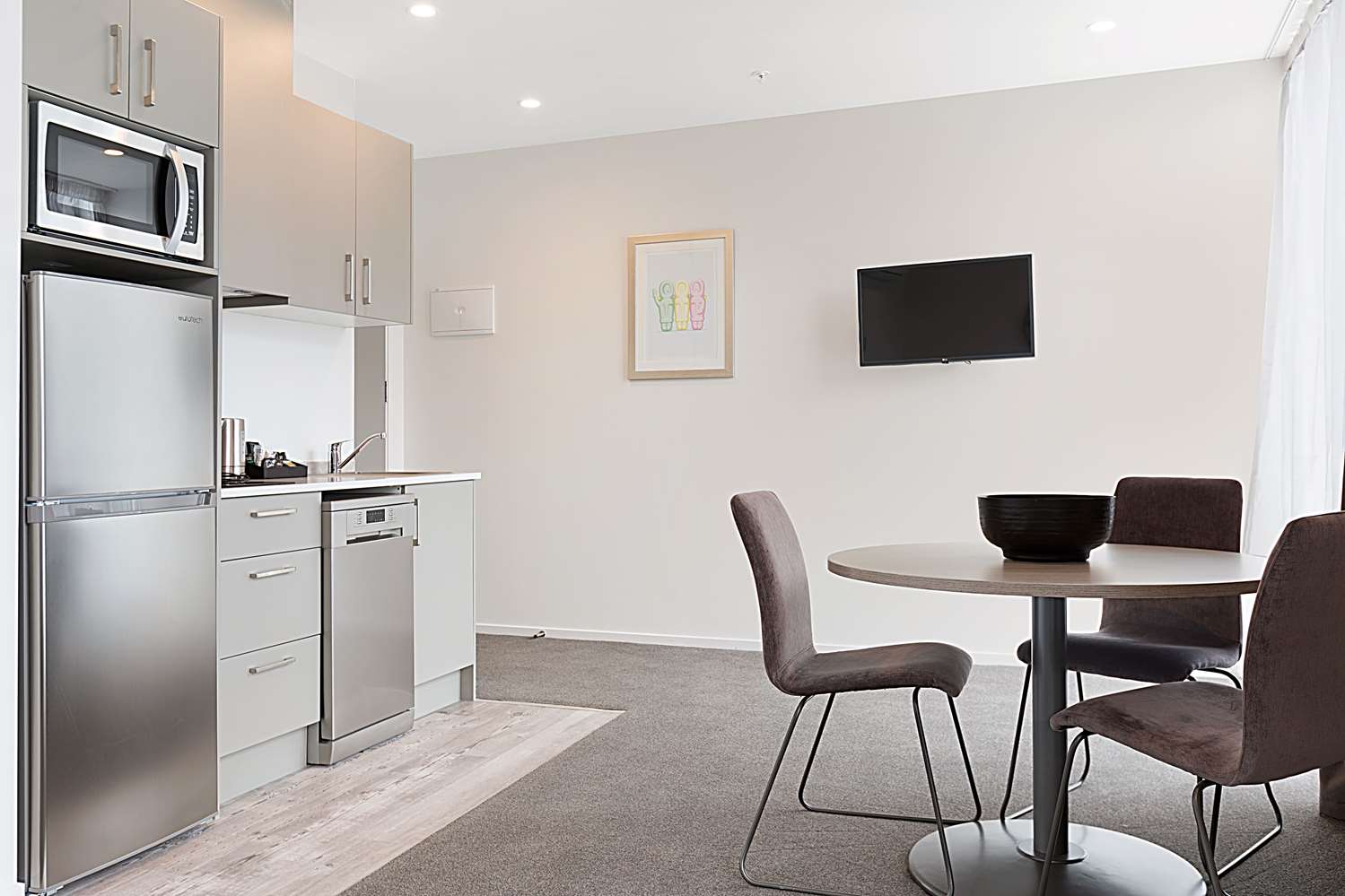 Ramada Suites By Wyndham Victoria Street West 44/57
