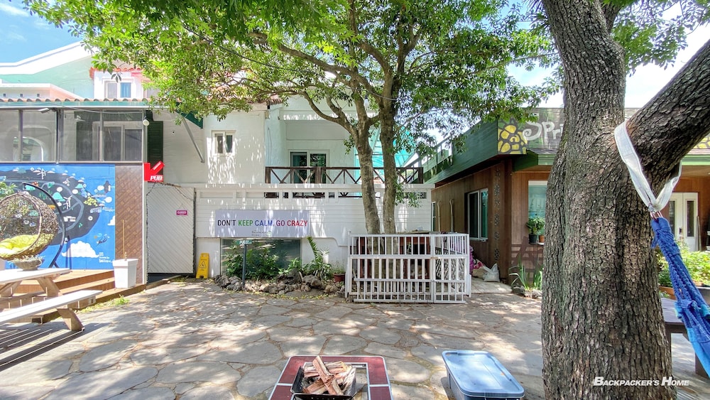 Backpacker's Home 36/50