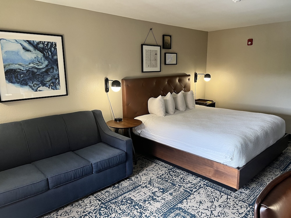 Four Points by Sheraton Greensboro Airport 13/63