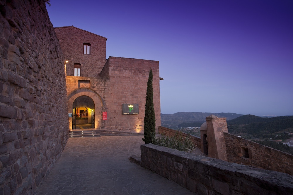Parador De Cardona 29/32