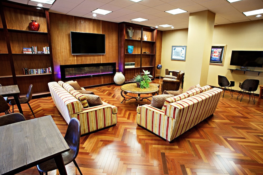 Holiday Inn Express & Suites Harrisburg W - Mechanicsburg 43/65