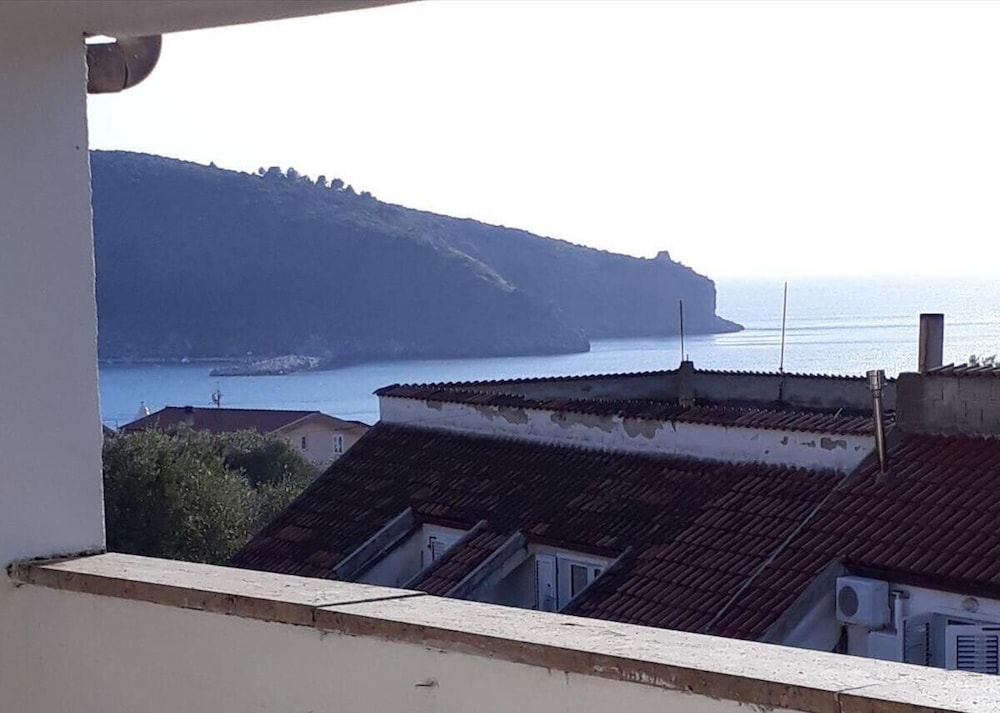 Pensione Nettuno 27/28