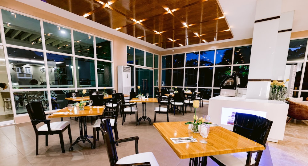 Sotogrande Hotel Resort 40/50