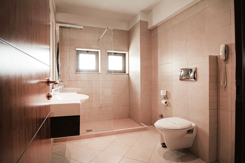 Delina Mountain Spa Resort 28/86
