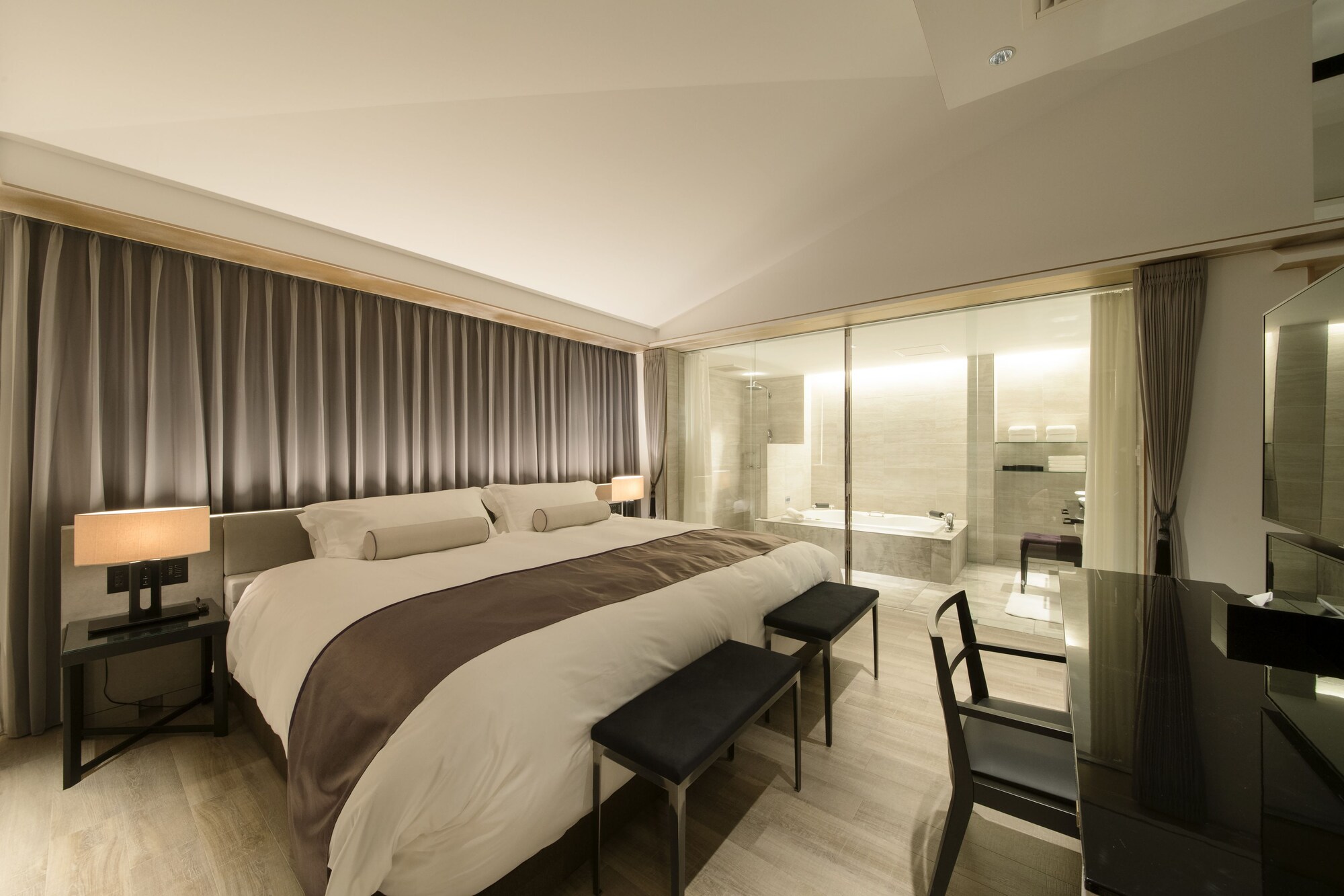 EAST, PENTHOUSE