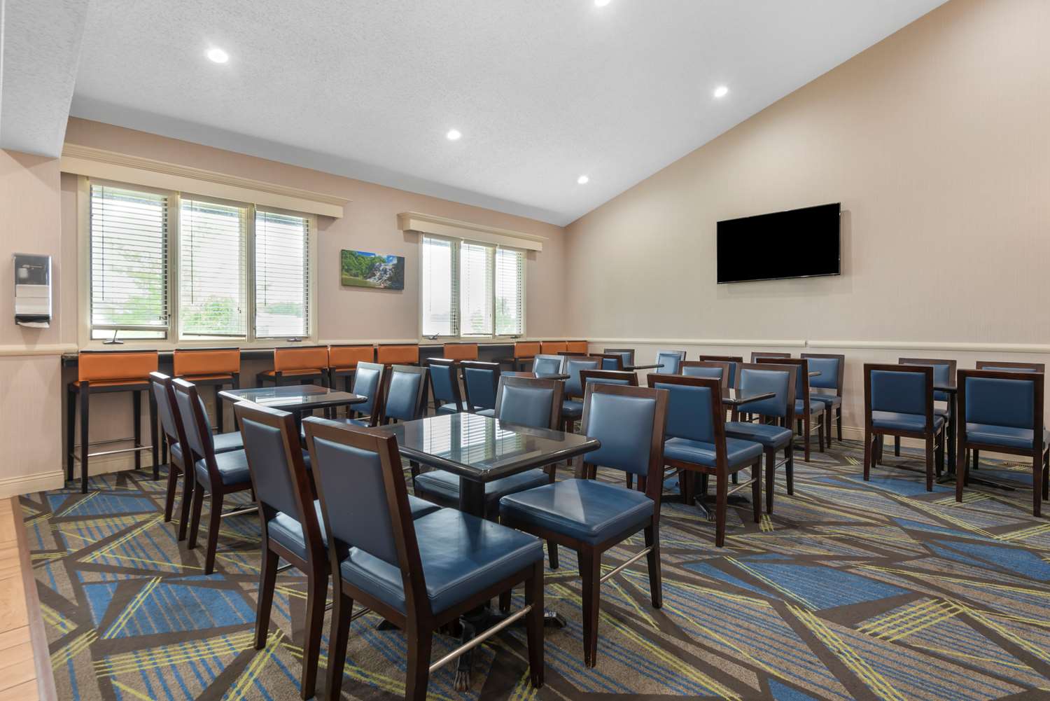Best Western University Inn 38/44