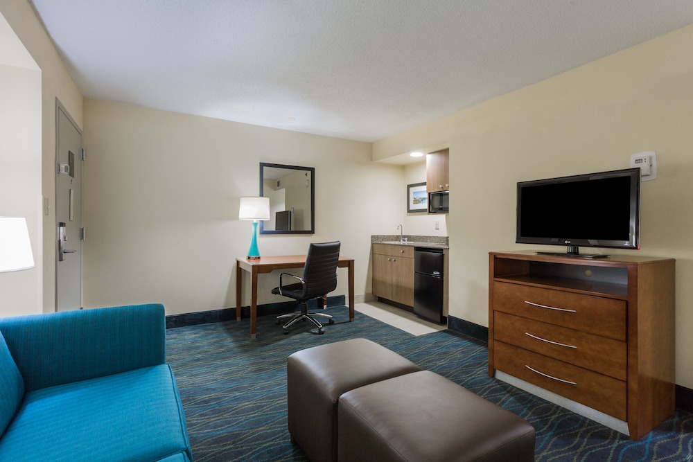 Holiday Inn Express Hotel And Suites Wilmington University Center 41/62