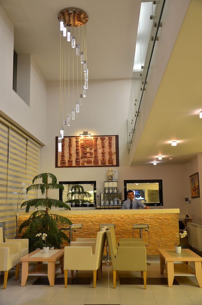 Grand Ozturk Hotel 37/43