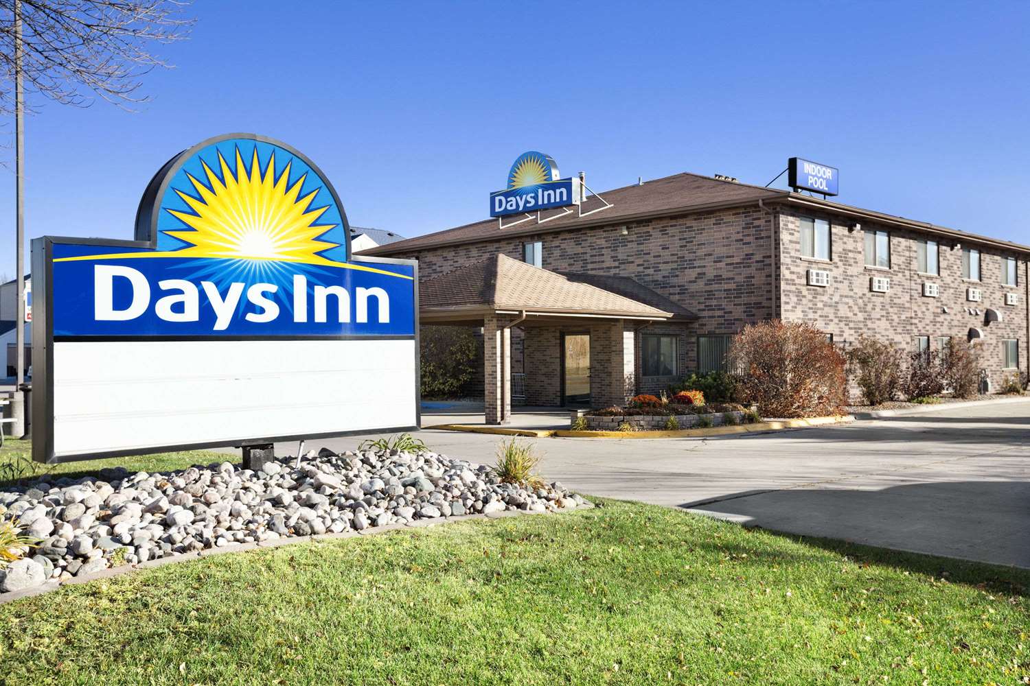 Days Inn by Wyndham Grand Forks Columbia Mall 2/10