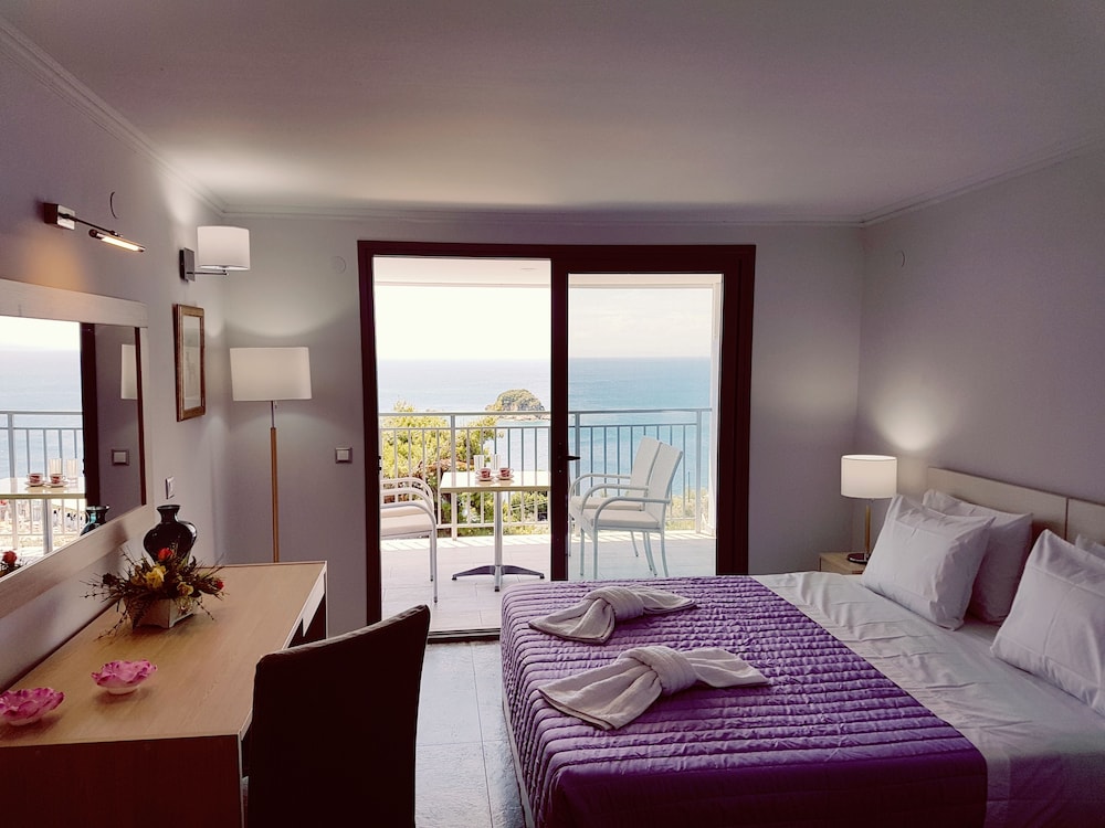 La Luna Hotel 13/50