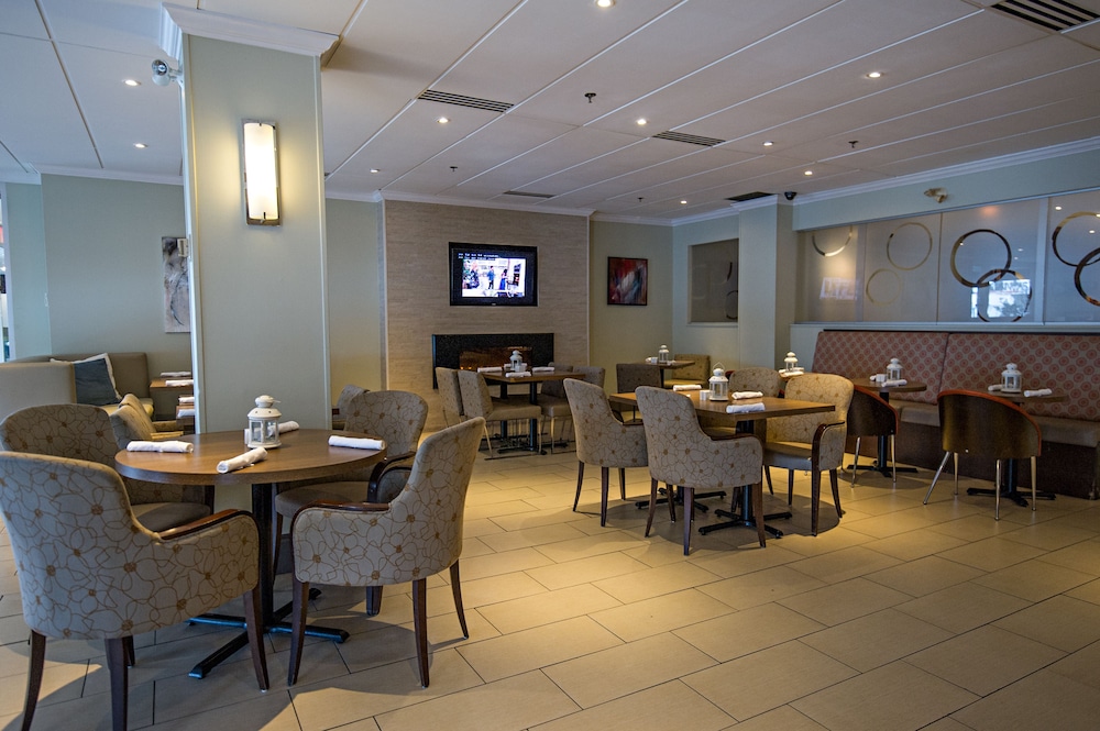 CAMBRIDGE SUITES HALIFAX HOTEL 54/64
