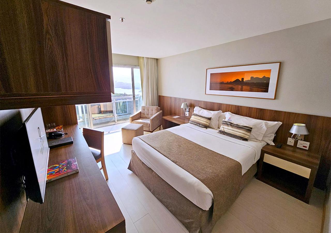 Master, Double Bed, Lateral Side Sea View