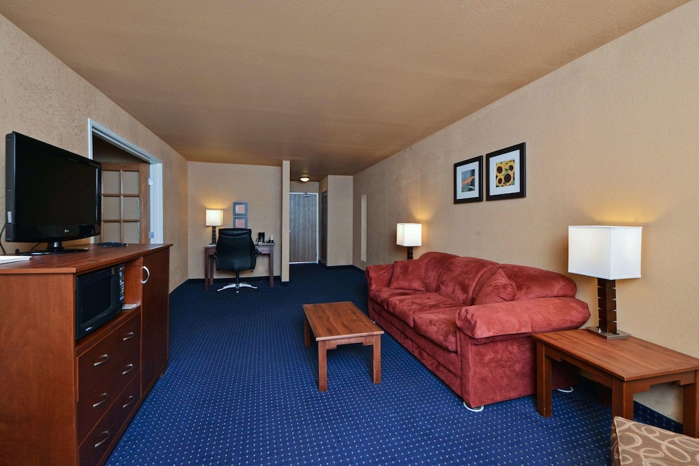 Comfort Inn Albert Lea at Trails Travel Center 26/42