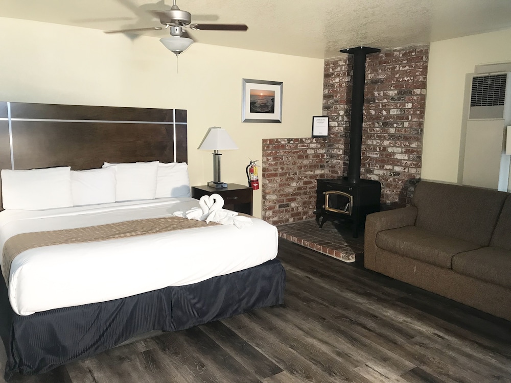 Harbor House Inn 20/50